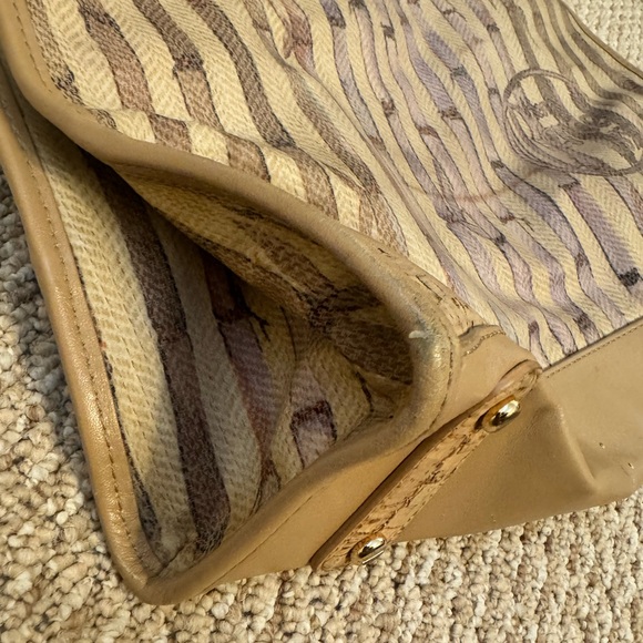 Henri Bendel Bag - Picture 5 of 12